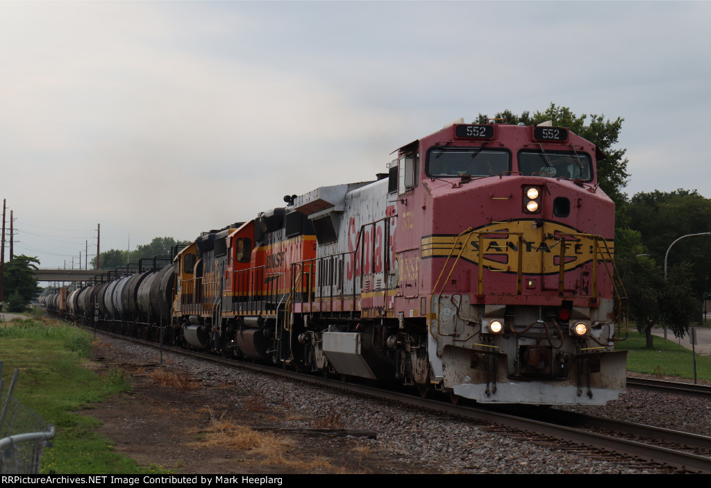 BNSF 552